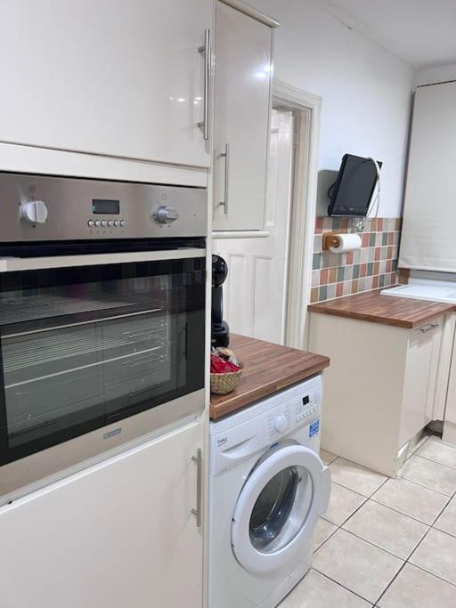Spacious 3 Bed Flat - Beach Nearby - No Pets Σάουθεντ-ον-Ση Εξωτερικό φωτογραφία