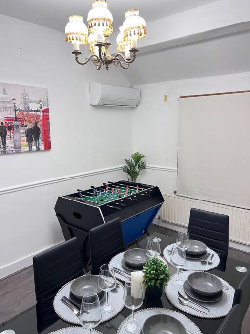 Spacious 3 Bed Flat - Beach Nearby - No Pets Σάουθεντ-ον-Ση Εξωτερικό φωτογραφία