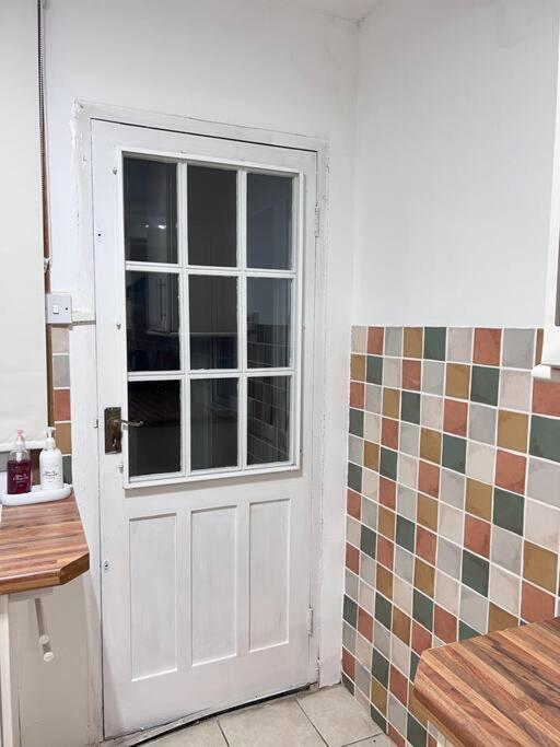 Spacious 3 Bed Flat - Beach Nearby - No Pets Σάουθεντ-ον-Ση Εξωτερικό φωτογραφία